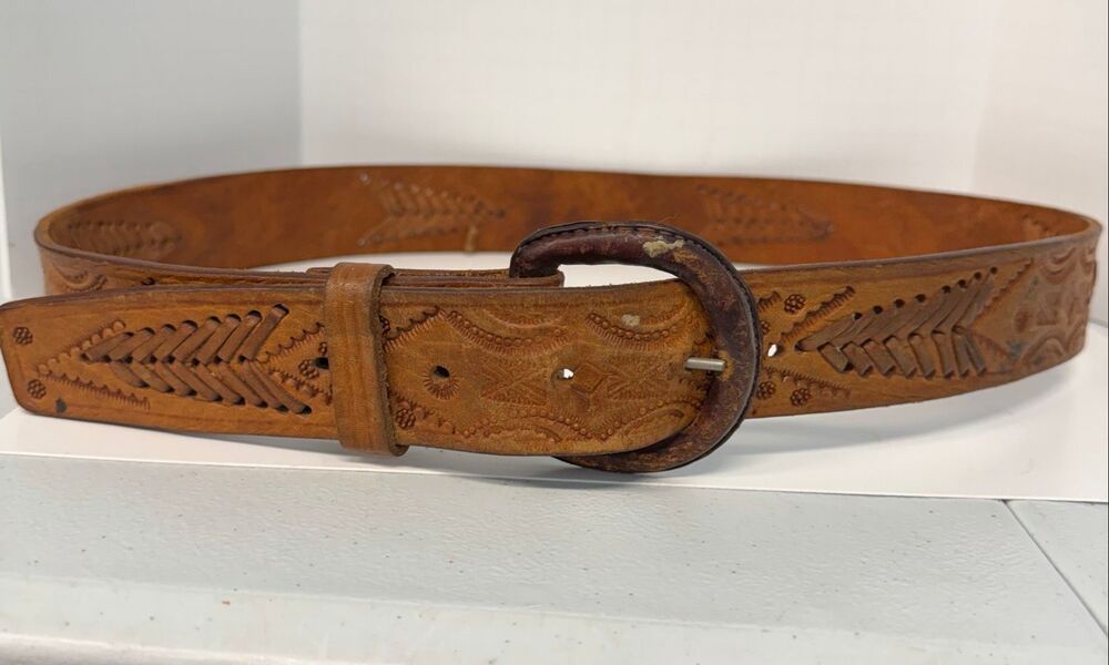 VTG Hand Tooled Leather Belt Woven Laced Chevron Southwestern Western Boho Tan⁠